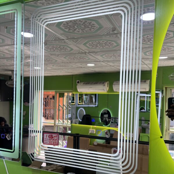 L-1066. (80cm x 60cm) LED mirror