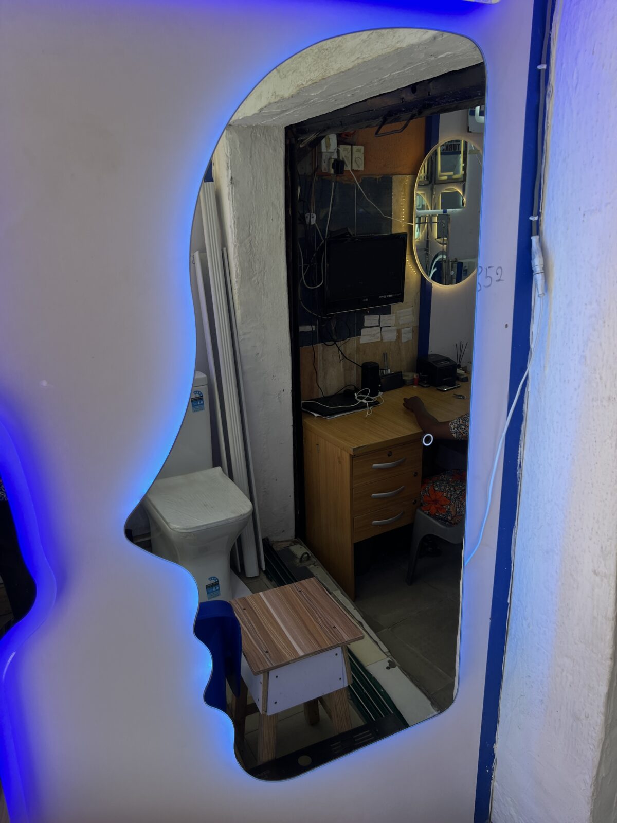 CL-26 Multiple light LED sensor mirror